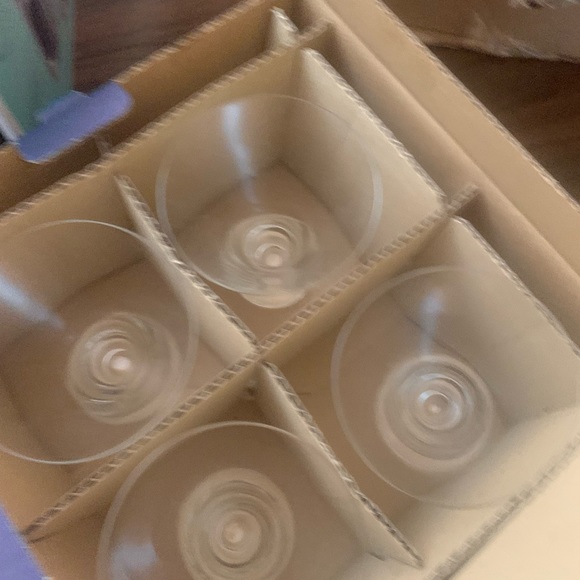 Brand new dining glasses set - Picture 2 of 3